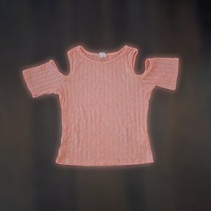 Off shoulder T-shirt